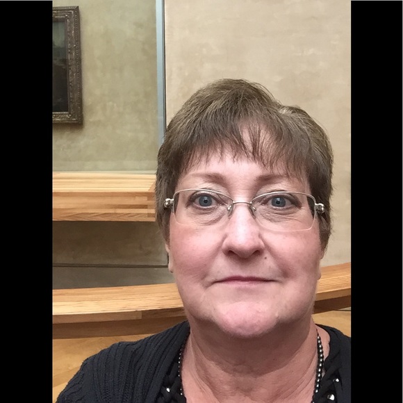 Meet your Posher, Dianne - Picture 1 of 1